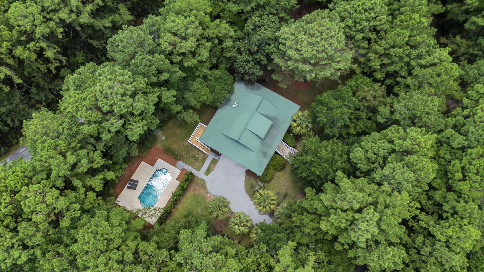615 Romain Road Photo 8