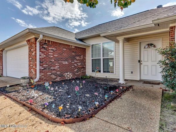 217 White Oak Place, Pearl, MS 39208