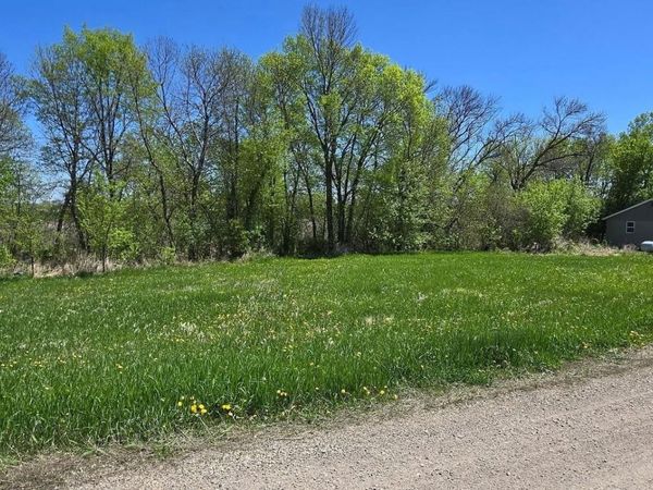 42658 24th Street , Janesville, MN 56048