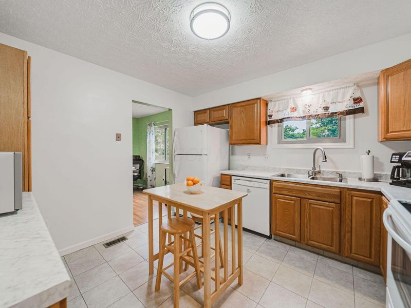 2445 Clover Blossom Court, Grove City, OH 43123 Photo 16