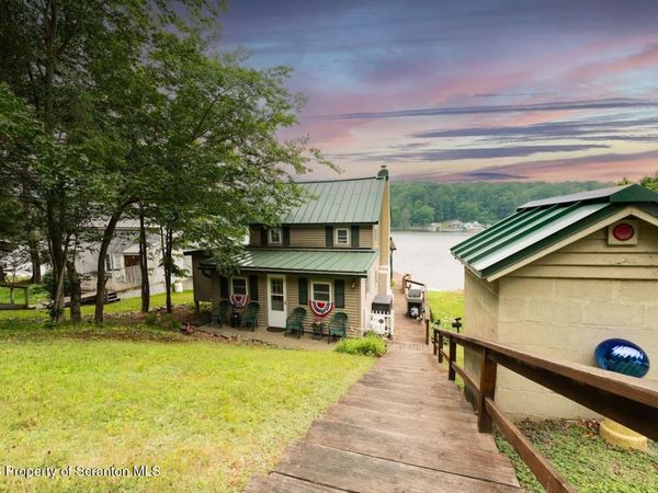 299 Road 4, Montrose, PA 18801