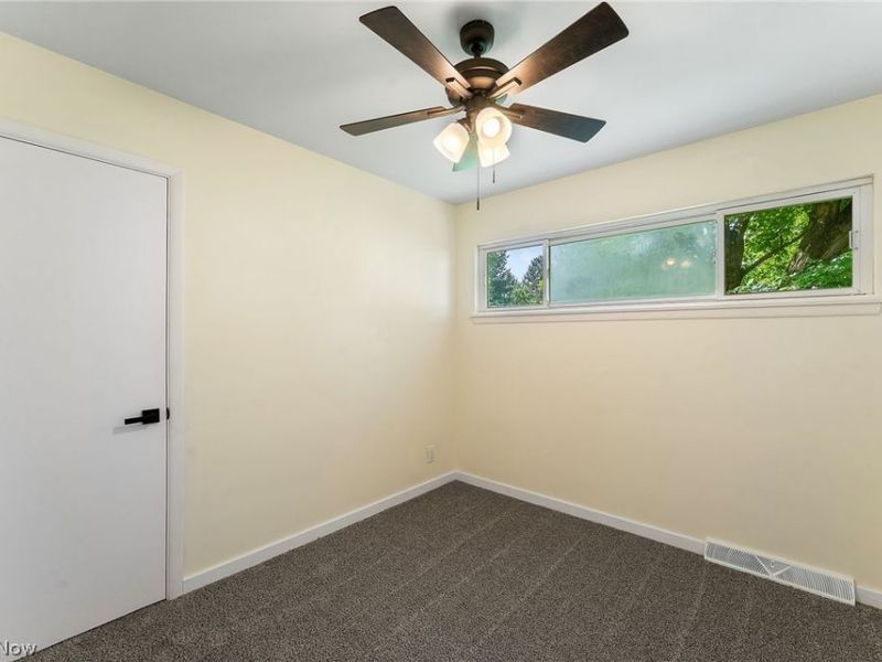 2435 Canfield Road, Youngstown, OH 44511 Photo 12