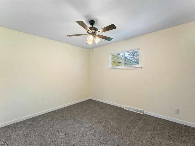 2435 Canfield Road, Youngstown, OH 44511 Photo 14
