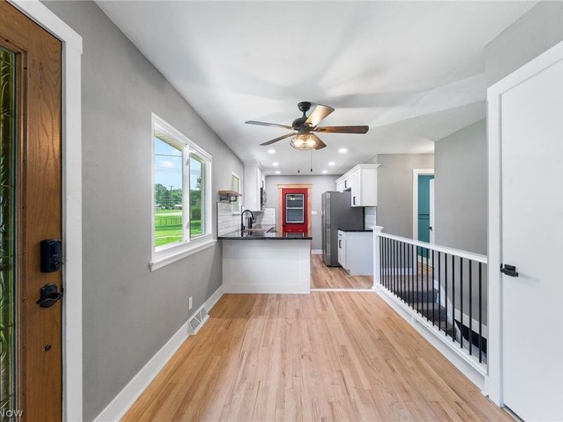 2435 Canfield Road, Youngstown, OH 44511 Photo 6