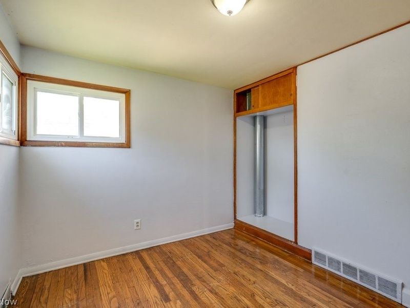 12211 Woodward Boulevard , Garfield Heights, OH 44125 Photo 16