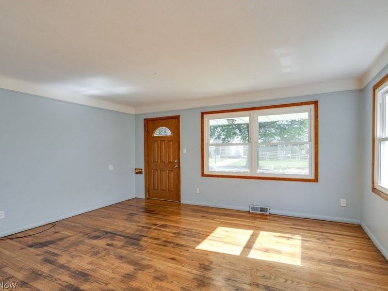 12211 Woodward Boulevard , Garfield Heights, OH 44125 Photo 3