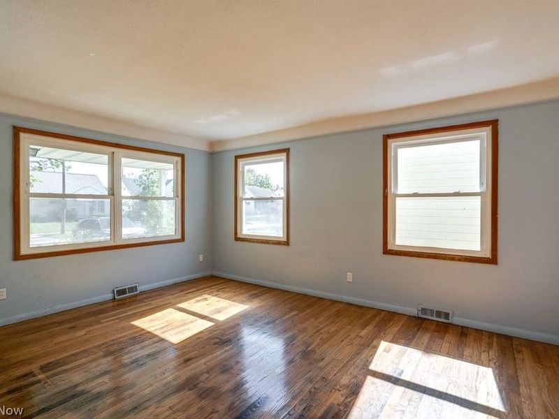 12211 Woodward Boulevard , Garfield Heights, OH 44125 Photo 5