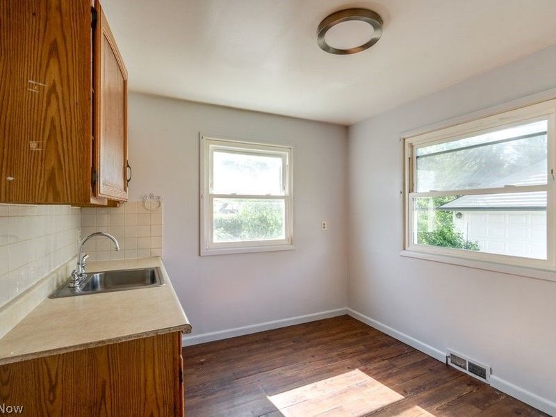 12211 Woodward Boulevard , Garfield Heights, OH 44125 Photo 6