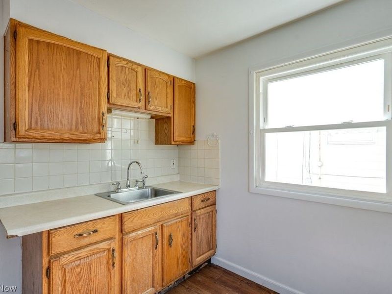 12211 Woodward Boulevard , Garfield Heights, OH 44125 Photo 8