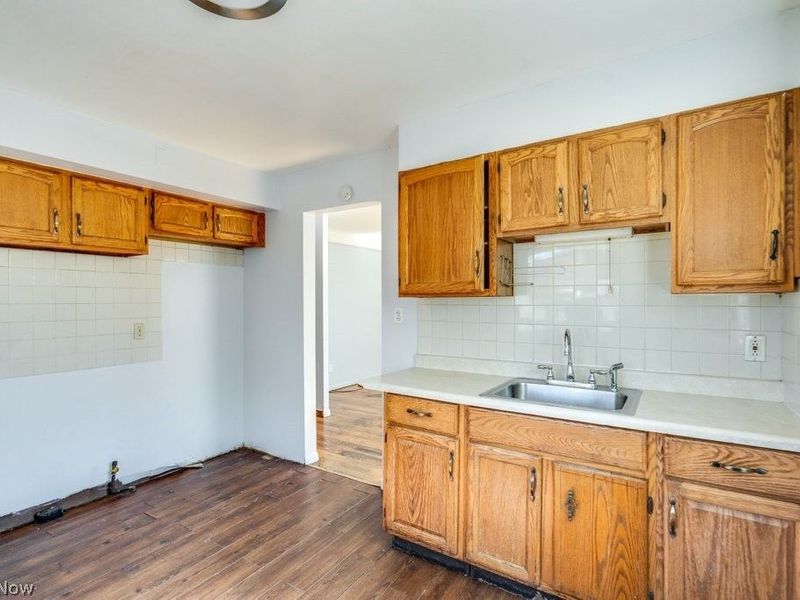 12211 Woodward Boulevard , Garfield Heights, OH 44125 Photo 9