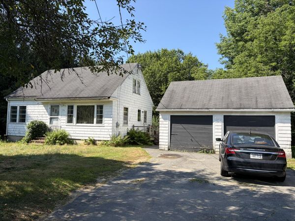 174 Ossipee Trail E, Gorham, ME 04038