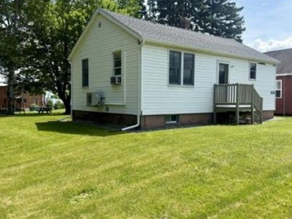 655 Main Street , Saint Agatha, ME 04772