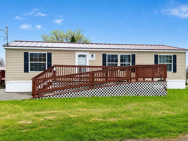 8 Nutter Street , Mars Hill, ME 04758