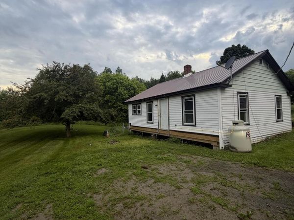 32 Herring Street , Dover-Foxcroft, ME 04426