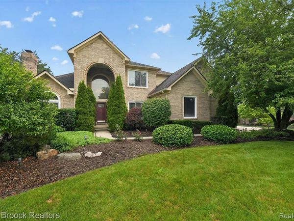 1822 Lexington Drive, Troy, MI 48084