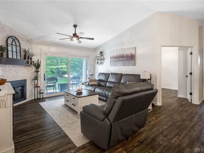 6657 Brigham Square, Centerville, OH 45459 Photo 3