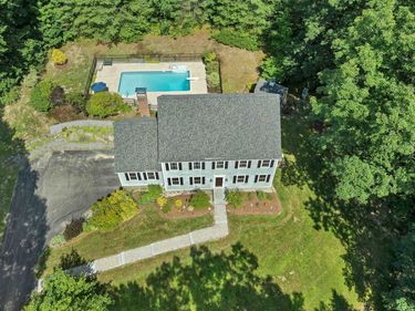 52 Riverdale Road, New Boston, NH 03070