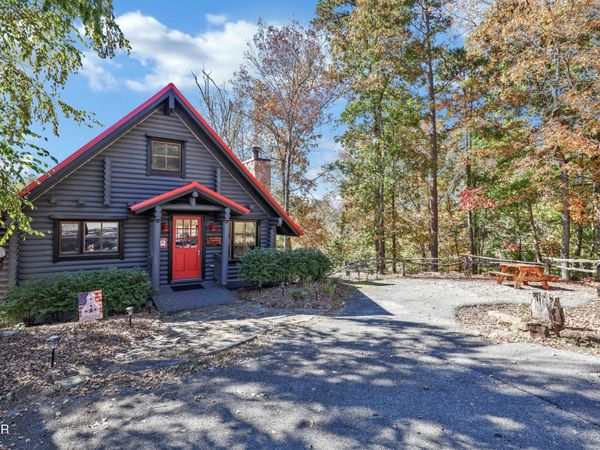 1003 Walini Way , Sevierville, TN 37876