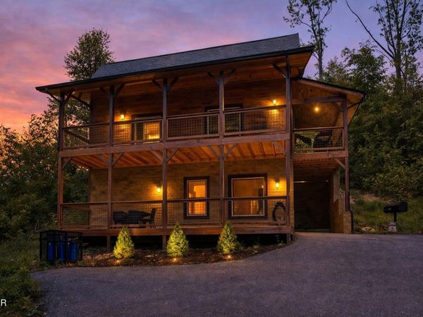 620 Deer Path Lane , Gatlinburg, TN 37738