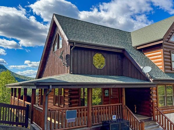 1352 Timberwolf Way , Sevierville, TN 37876