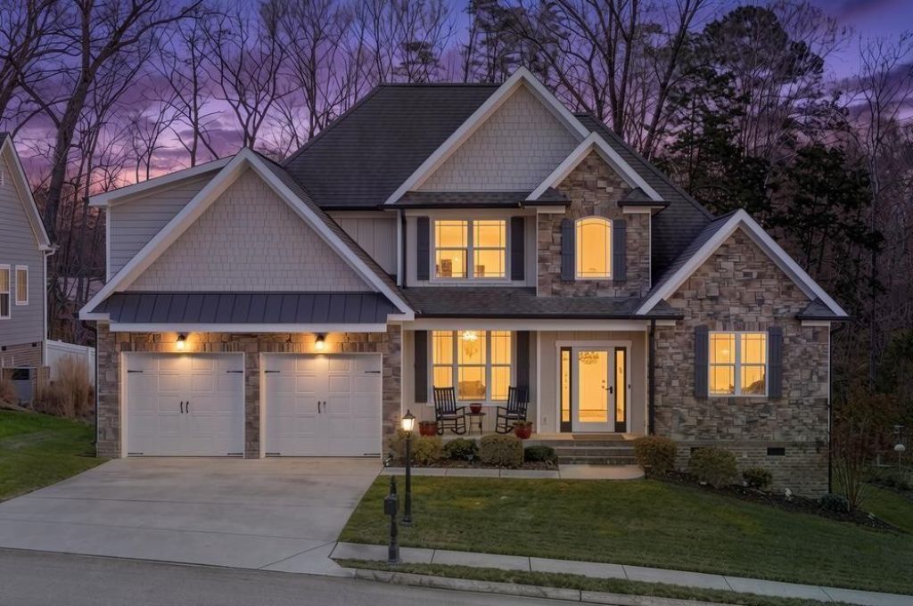 6567 Satjanon Drive , Ooltewah, TN 37363 Main Photo