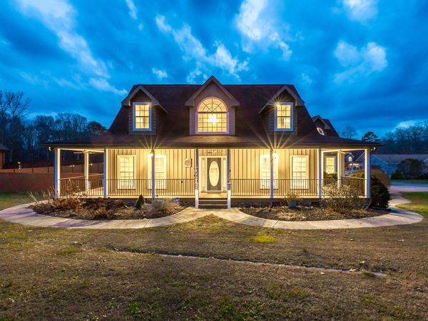 2322 Mowbray Pike , Soddy Daisy, TN 37379