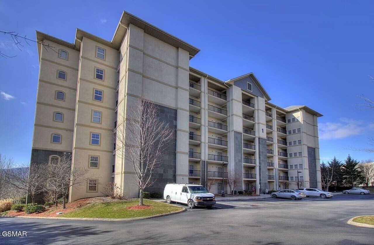124 Plaza Drive , Unit 1102, Pigeon Forge, TN 37863 Main Photo