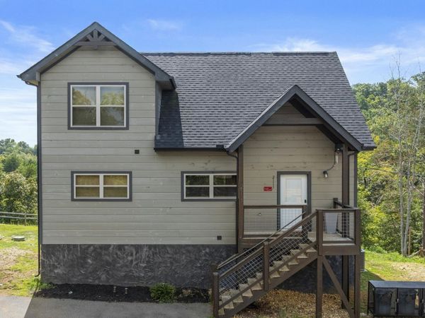 2111 Eagle Feather Drive , Sevierville, TN 37876