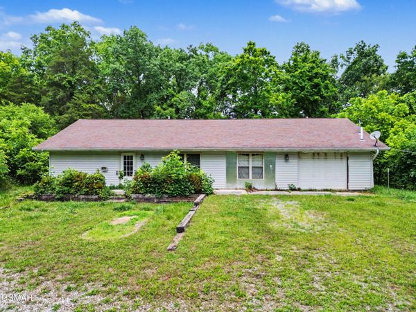 1717 Elkins Road , Kodak, TN 37764