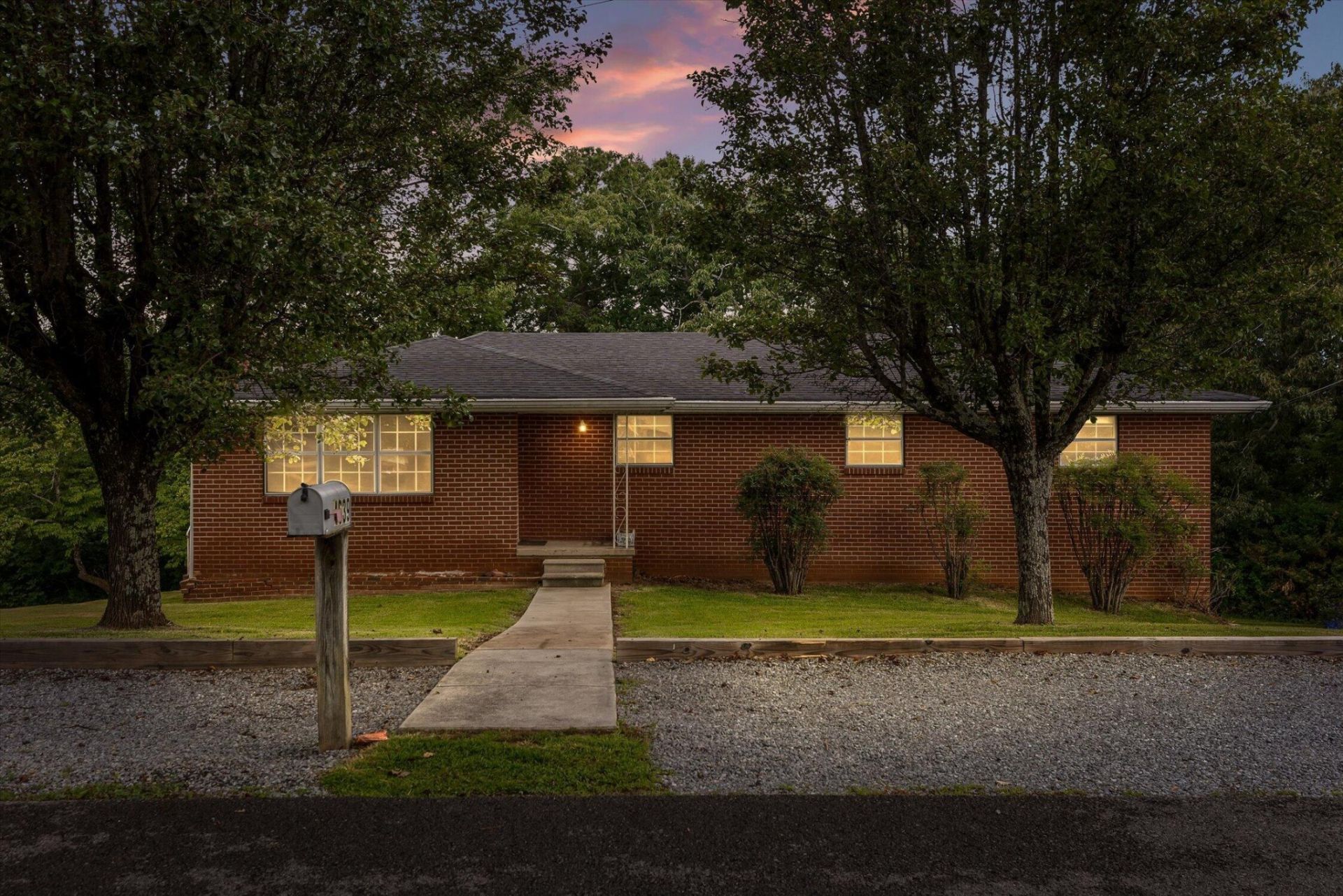 4639 Sherry Lane, Hixson, TN 37343 Main Photo