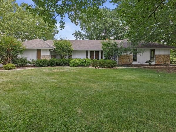 15005 S Rosehill Road, Overland Park, KS 66062