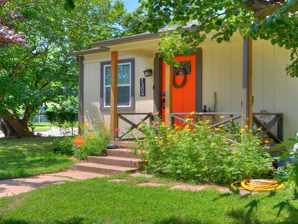 1304 N Yale Avenue , Tulsa, OK 74115