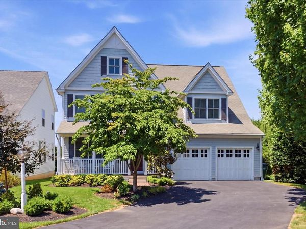 909 PHIPPS WAY , BLUE BELL, PA 19422