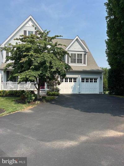 909 PHIPPS WAY , BLUE BELL, PA 19422