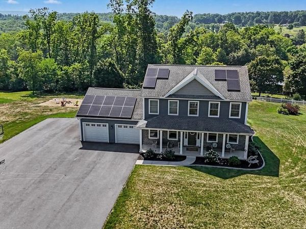 3 STONER DRIVE, SHERMANS DALE, PA 17090