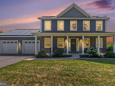 3 STONER DRIVE, SHERMANS DALE, PA 17090