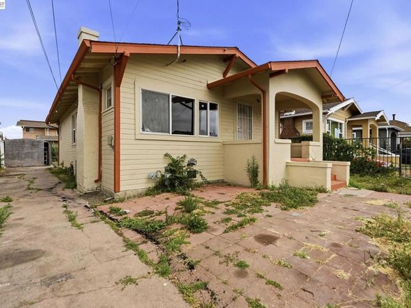 1735 Auseon Ave , Oakland, CA 94621