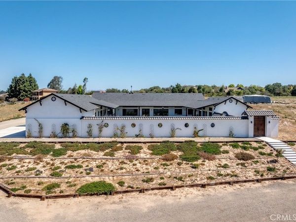 2084 Westhampton Drive, Arroyo Grande, CA 93420