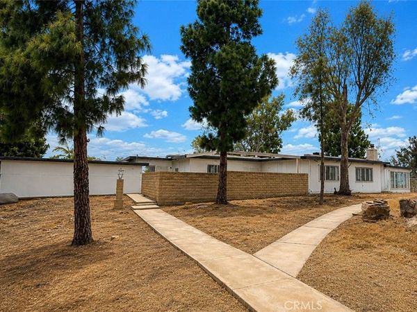 17301 Palm, Riverside, CA 92503