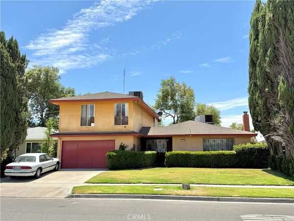 4934 E Floradora, Fresno, CA 93727