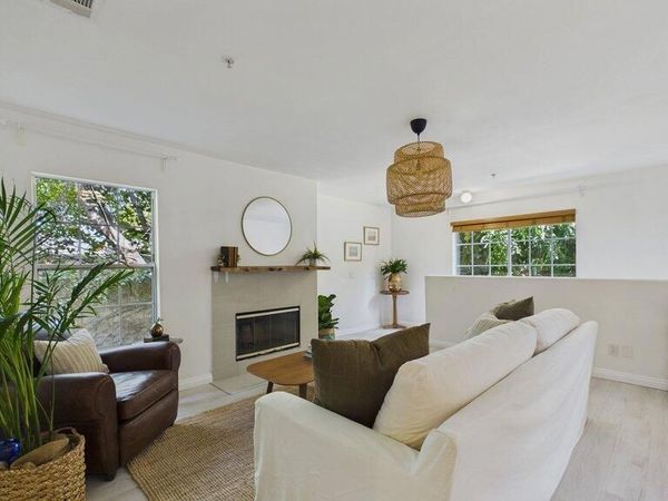 607 W Duarte Road, Unit D, Monrovia, CA 91016