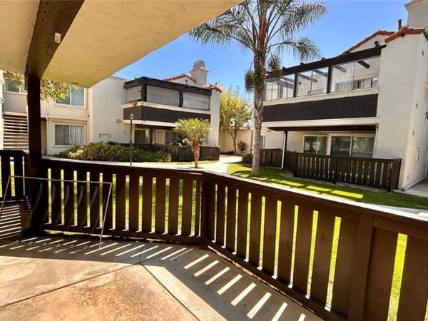 1927 W Houston, Unit 5, Fullerton, CA 92833