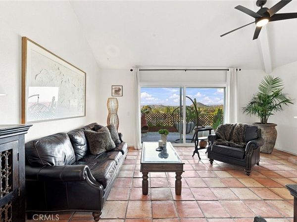 701 Blue Oak Avenue, Newbury Park, CA 91320
