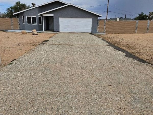 11072 Moki Court, Apple Valley, CA 92308