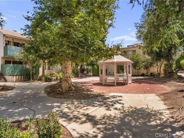 5700 Etiwanda Avenue, Unit 288, Tarzana, CA 91356