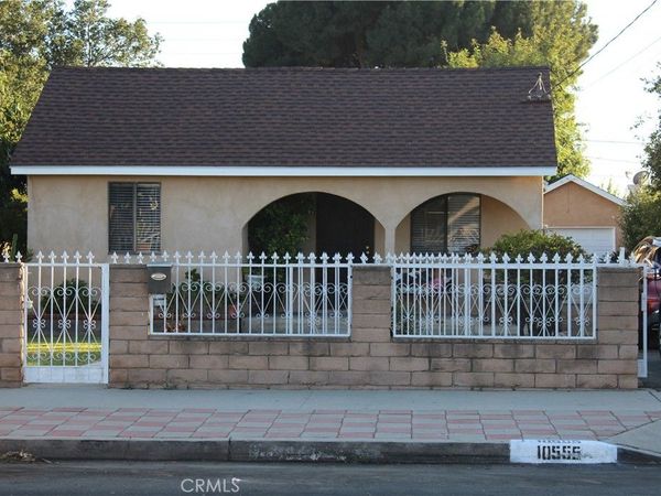10555 CAYUGA, Pacoima, CA 91331