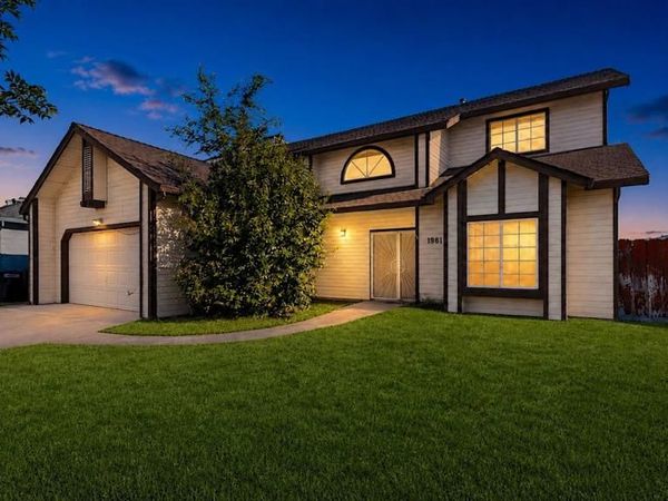1961 Nikki Ann Way, Turlock, CA 95380