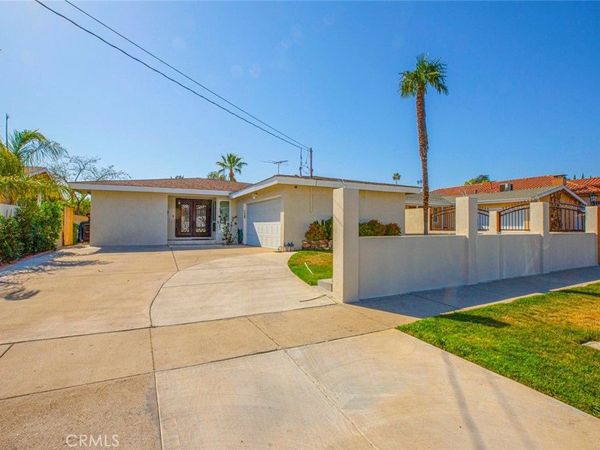 6921 Atoll Ave., North Hollywood, CA 91605
