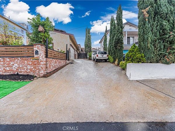 10334 Tujunga Canyon, Los Angeles, CA 91042