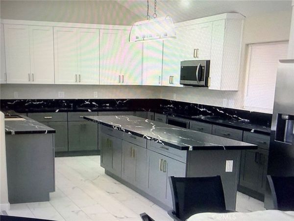 9557 1/2 Hierba, Agua Dulce, CA 91390